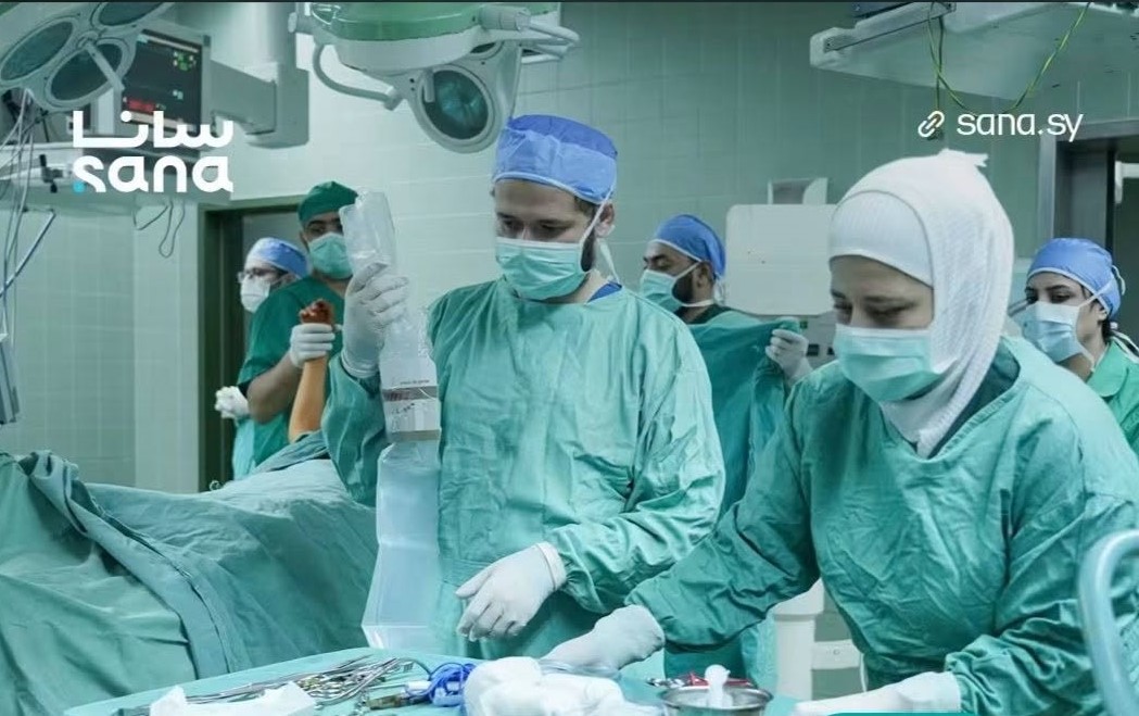أجرت الجمعية السورية لمنافذ الغسيل الكلوي (صدى)، اليوم الأربعاء، أول عملية ‏HeRO Graft‏ في سوريا