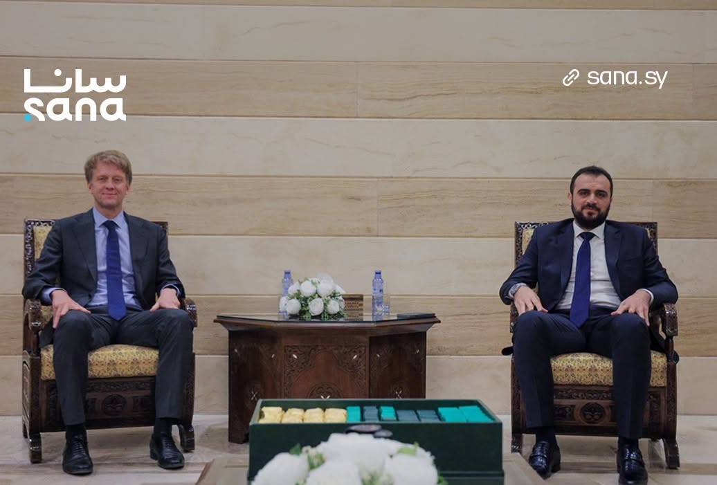 مدير إدارة التعاون الدولي في وزارة الخارجية والمغتربين قتيبة قاديش يلتقي القائم ‏بالأعمال في السفارة الهولندية ألكسندر جيرتز.‏